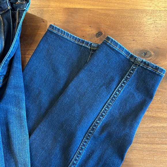Kut from the Kloth Jeans - Picture 3 of 4